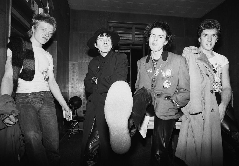 sexpistols1177_d165a-9a_1977_gruen_webuseonly.jpg